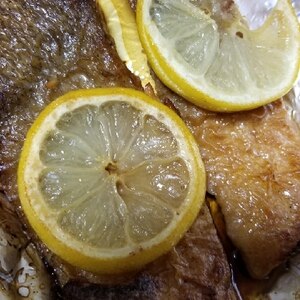 鮭のマヨネーズレモンホイル焼き